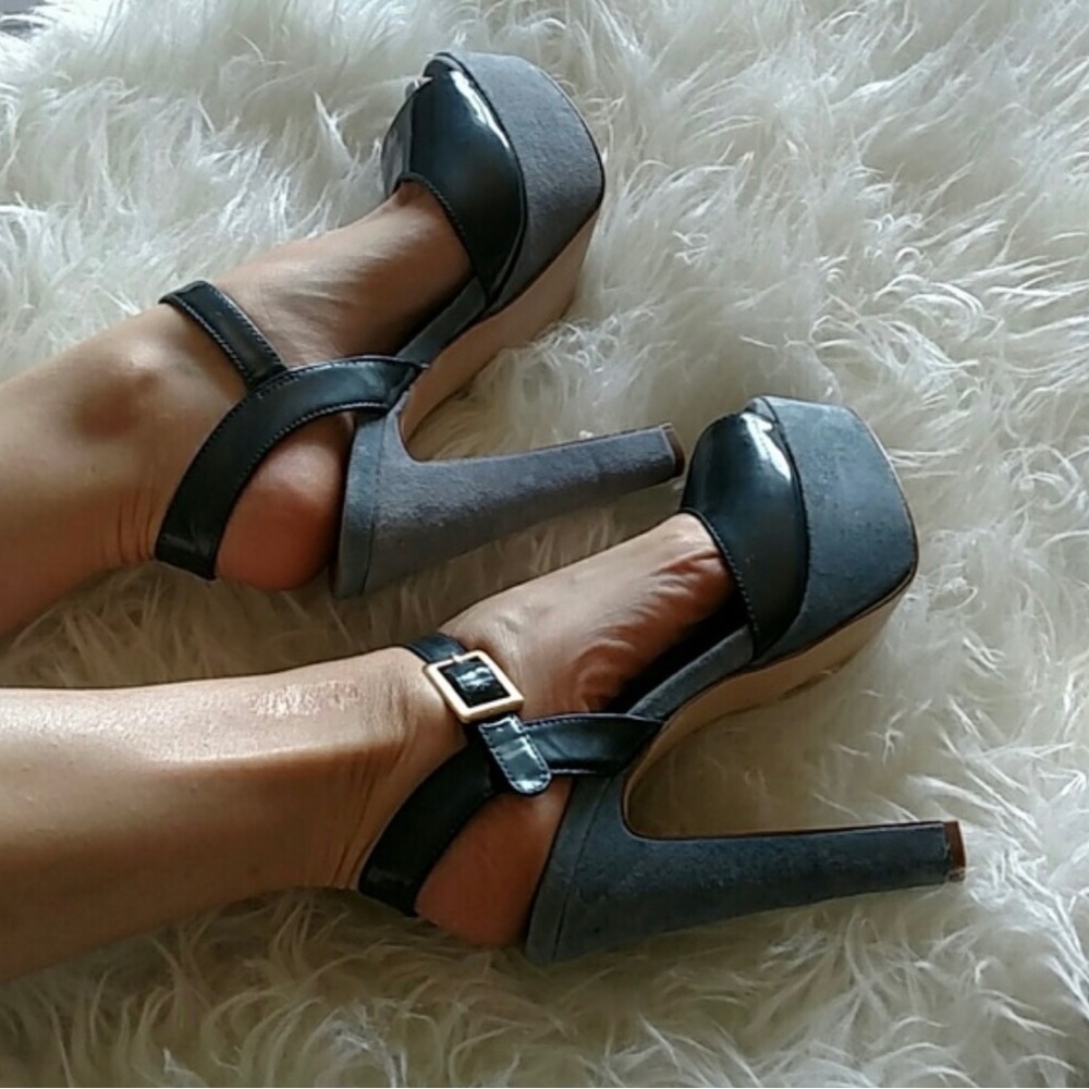 Vintage Steve Madden dynamite blue heels